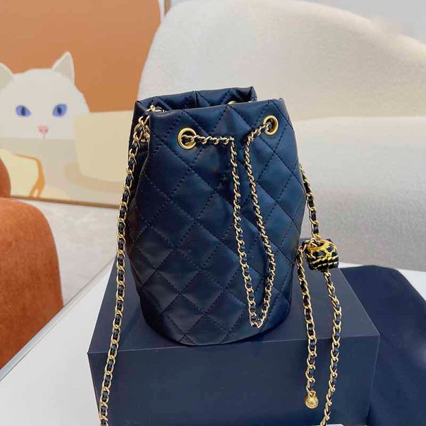 19cm luxury bucket wallet crossbody bags wholesale channel black genuine leather classic handbags tote bags chain gold-tone metal adjuster p
19cm luxury bucket wallet crossbody bags wholesale channel black genuine leather classic handbags tote bags chain gold-tone metal adjuster p