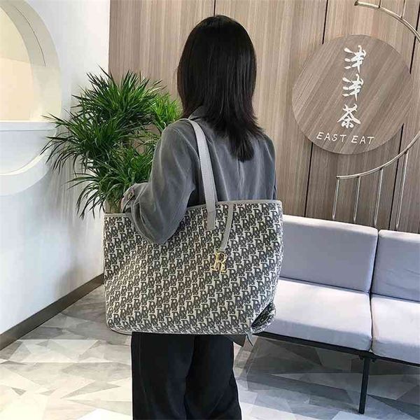 fashion bags clearance for women in large capacity canvas versatile one shoulder bag trend
fashion bags clearance for women in large capacity canvas versatile one shoulder bag trend