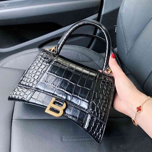 baleciga's bag designer bags high sense b hourglass bag women's crocodile pattern 2022 new summer single shoulder messenger portab
baleciga's bag designer bags high sense b hourglass bag women's crocodile pattern 2022 new summer single shoulder messenger portab