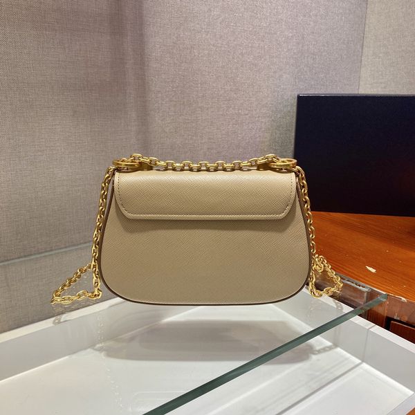 simple temperament style lady crossbody bag genuine leather shoulder bag lady's handbag, Black;red
simple temperament style lady crossbody bag genuine leather shoulder bag lady's handbag, Black;red