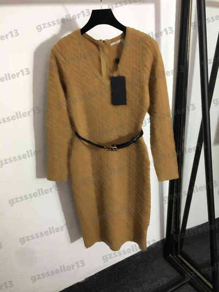 dress for womens letter jacquard fashion brand dresses back zip v-neck long-sleeve knitted dress with belt womens designer clothing, Black;gray
dress for womens letter jacquard fashion brand dresses back zip v-neck long-sleeve knitted dress with belt womens designer clothing, Black;gray
