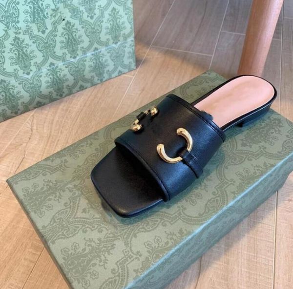 2023 classic cattlehide slippers womens designer shoes fashion canvas double letter sandals leisure slipper outdoor flat bottom sandbeach�, Black
2023 classic cattlehide slippers womens designer shoes fashion canvas double letter sandals leisure slipper outdoor flat bottom sandbeach�, Black