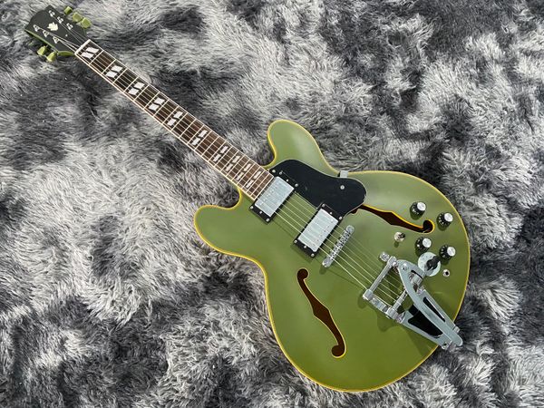 chinese electric guitar jazz hollow body maple and mahogany neck chrome hardware
chinese electric guitar jazz hollow body maple and mahogany neck chrome hardware