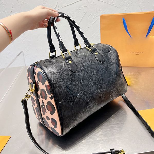 leopard side boston bag women pillow handbags crossbody shoulder bag tote bags leather woven handle imprint letters big barrel purse wallets
leopard side boston bag women pillow handbags crossbody shoulder bag tote bags leather woven handle imprint letters big barrel purse wallets