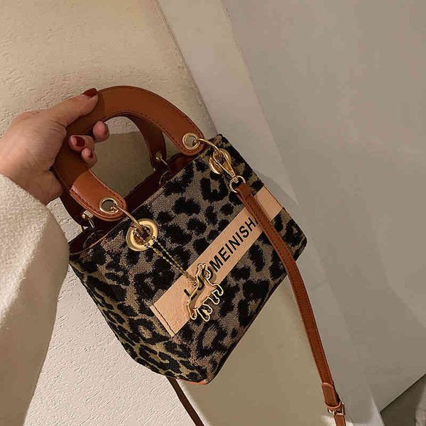 this popular ins small and versatile bag fashion portable bag