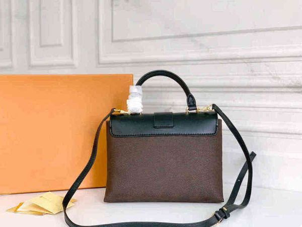 evening bags shoulder bag women crossbody axillary package leather designer handbag large capacity design fashion messenger designer 1013
evening bags shoulder bag women crossbody axillary package leather designer handbag large capacity design fashion messenger designer 1013