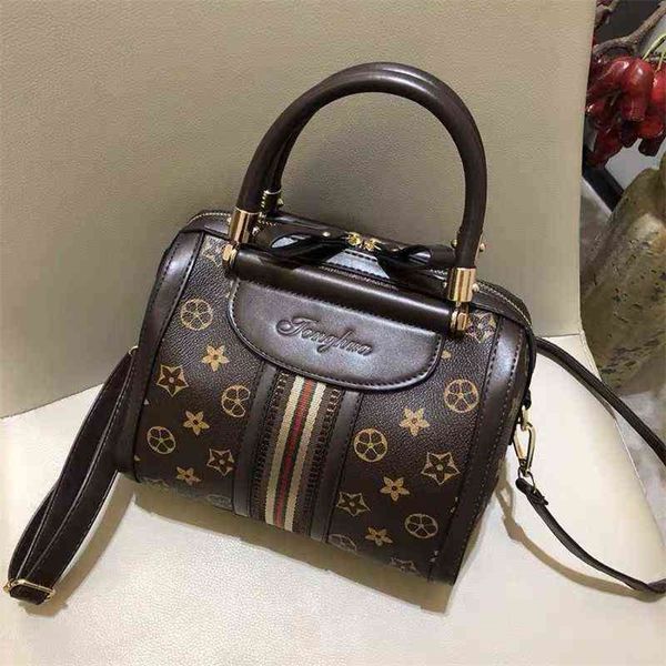 fashion bag bag women's 2022 new versatile boston large capacity flower pillow single shoulder diagonal handbag
fashion bag bag women's 2022 new versatile boston large capacity flower pillow single shoulder diagonal handbag