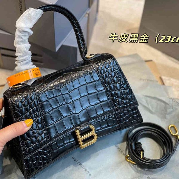 designer bags balencaigass 2022 red b-net leather hourglassb crocodiless pattern paris portable one shoulder messenger light handbag
designer bags balencaigass 2022 red b-net leather hourglassb crocodiless pattern paris portable one shoulder messenger light handbag