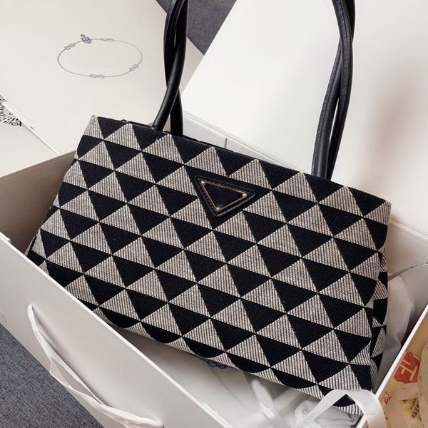 new armpit shoulder bags women handbag purses triangular fabric imported sheepskin totes zipper pocket slender leather shoulder strap large
new armpit shoulder bags women handbag purses triangular fabric imported sheepskin totes zipper pocket slender leather shoulder strap large