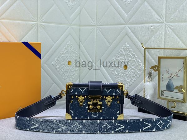 shoulder bags women petite designer malle denim jacquard bag luxurys designers bags slock monograms printed trunk shoulder handbag genuine l
shoulder bags women petite designer malle denim jacquard bag luxurys designers bags slock monograms printed trunk shoulder handbag genuine l