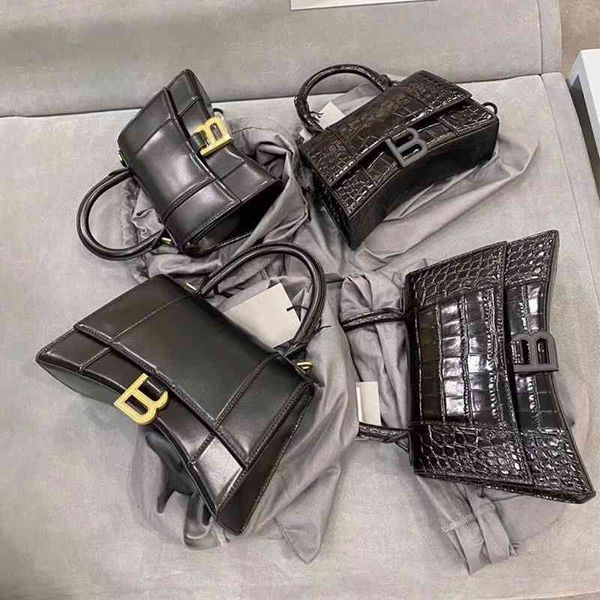 woman's handbag baleciga's designer bags b family bag women new versatile hourglass leather women's light luxury brand single
woman's handbag baleciga's designer bags b family bag women new versatile hourglass leather women's light luxury brand single
