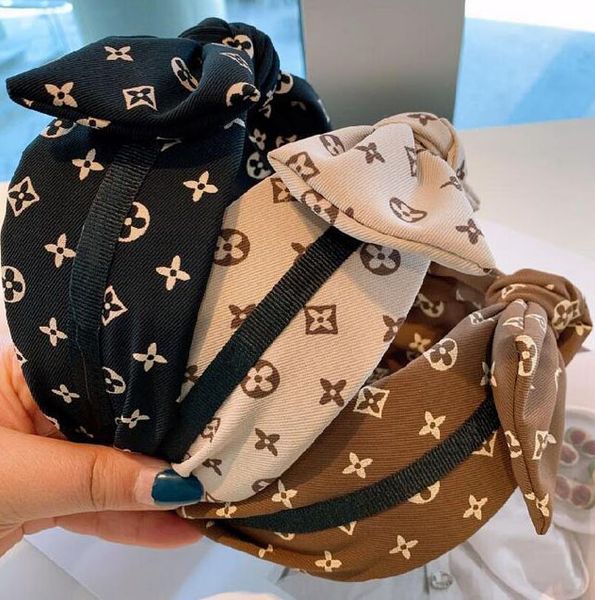23ss 3color letters print bowknot headbands hair hoop presbyopia design women fashion cross knotted hairbands cloth head wear headwraps acce, Silver
23ss 3color letters print bowknot headbands hair hoop presbyopia design women fashion cross knotted hairbands cloth head wear headwraps acce, Silver