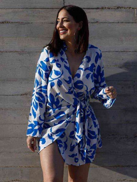 casual dresses boho inspired blue floral v-neck long sleeve women dress tie front irregular hem summer dress new ladies mini party dress t22, Black;gray
casual dresses boho inspired blue floral v-neck long sleeve women dress tie front irregular hem summer dress new ladies mini party dress t22, Black;gray
