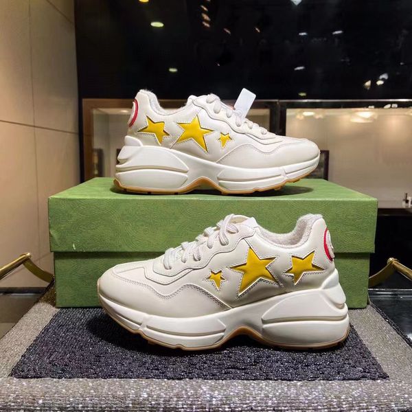 2021 designer sandal shoes rhyton beige men trainers vintage sneakes with box slippers women sandals fashion beach flat non-slip classical h, Red;white
2021 designer sandal shoes rhyton beige men trainers vintage sneakes with box slippers women sandals fashion beach flat non-slip classical h, Red;white