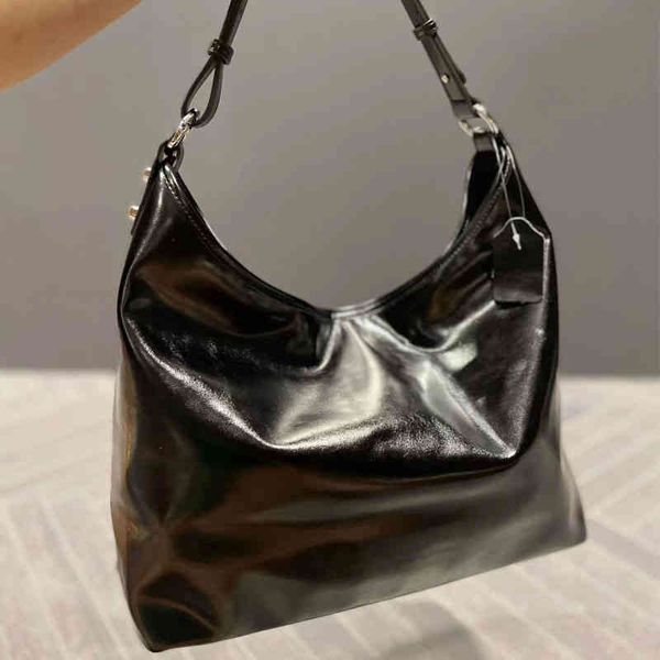 luxury large capacity casual shoulder underarm bag women tote bags designer handbags cowhide female shopping sports totes 220829
luxury large capacity casual shoulder underarm bag women tote bags designer handbags cowhide female shopping sports totes 220829