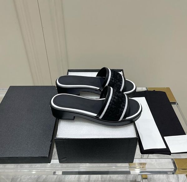 2023 sandalswomen slippers luxury ggity letter brand design heels slipper fashion flat bottoms sildes ladies mules shoes2023 og, Black
2023 sandalswomen slippers luxury ggity letter brand design heels slipper fashion flat bottoms sildes ladies mules shoes2023 og, Black