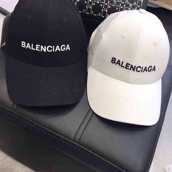 baseball cap celins classic black and white for men women casual fashion br spring summer new stars the same sunscreen hat, Blue;gray
baseball cap celins classic black and white for men women casual fashion br spring summer new stars the same sunscreen hat, Blue;gray