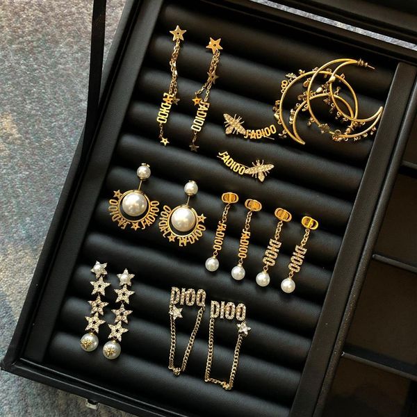 luxury celebrity female stud earrings d letter brass 18k gold plated pearl earring celeb star high-quality women earrings 01198y, Golden;silver
luxury celebrity female stud earrings d letter brass 18k gold plated pearl earring celeb star high-quality women earrings 01198y, Golden;silver