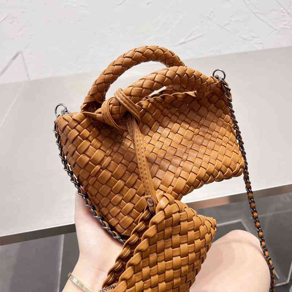 cross body women weave shoulder bags tote handbag leather designer basket bag crossbody purses lady shopping bucket with wallet 220829
cross body women weave shoulder bags tote handbag leather designer basket bag crossbody purses lady shopping bucket with wallet 220829