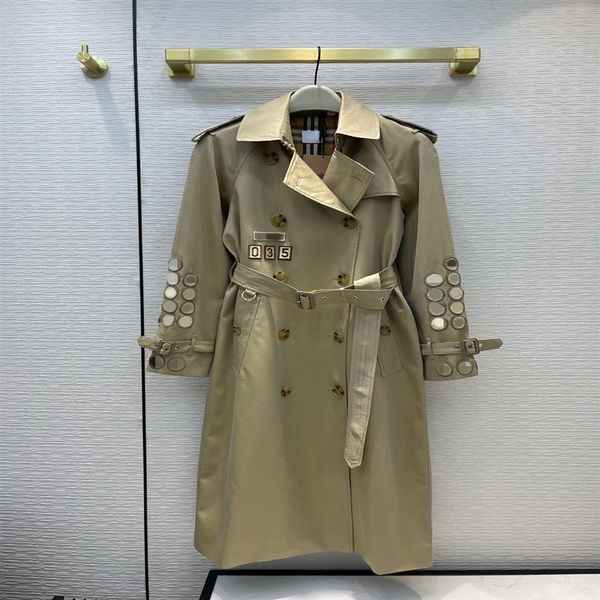 women's trench coats 2021 autumn long sleeve lapel neck jackets designer brand same style outerwear 0814-9257f, Tan;black
women's trench coats 2021 autumn long sleeve lapel neck jackets designer brand same style outerwear 0814-9257f, Tan;black