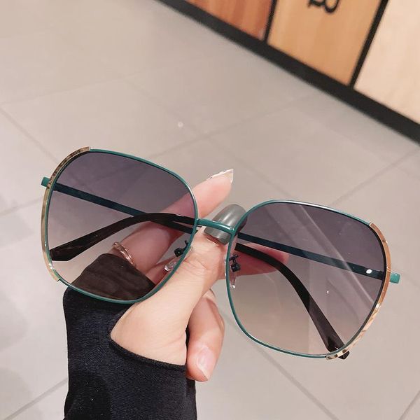 mx sunglasses gui old school style sun glasses round shape large frame glasses fashion superstar, White;black
mx sunglasses gui old school style sun glasses round shape large frame glasses fashion superstar, White;black