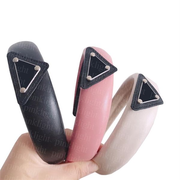designers elastic headbands triangle badge trendy hairband womens ins fashion hairbands classic birthday gift for lady252o, Silver
designers elastic headbands triangle badge trendy hairband womens ins fashion hairbands classic birthday gift for lady252o, Silver