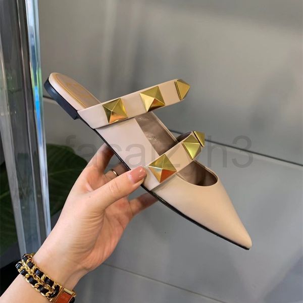 sandals designer vt rivet slippers with yuanbiao channel goods women wear leather pointed head fashion baotou half tow, Black
sandals designer vt rivet slippers with yuanbiao channel goods women wear leather pointed head fashion baotou half tow, Black