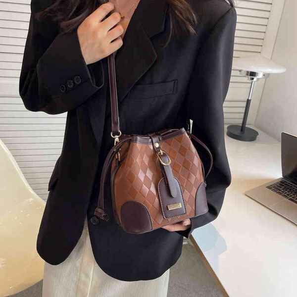 messenger bags bag female 2022 new bucket bag design contrast color sling shoulder handbags
messenger bags bag female 2022 new bucket bag design contrast color sling shoulder handbags