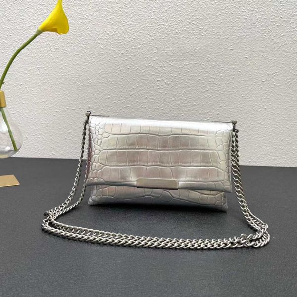 designer bags 5a shoulder bags triplet crocodile embossed small handbag organ chain bag mini square purses totes vtz4
designer bags 5a shoulder bags triplet crocodile embossed small handbag organ chain bag mini square purses totes vtz4