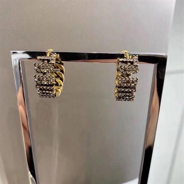 luxury designer letter round diamond hoop earrings retro cuban chain earring eardrop for women lady party wedding lovers gift jewe323i, Golden;silver
luxury designer letter round diamond hoop earrings retro cuban chain earring eardrop for women lady party wedding lovers gift jewe323i, Golden;silver