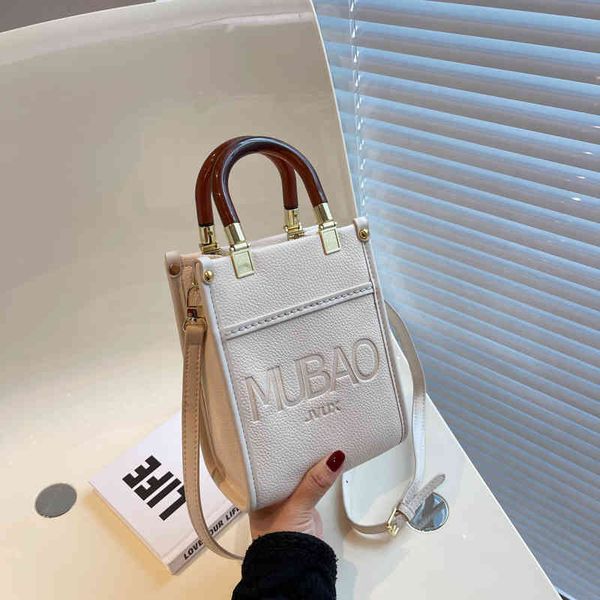messenger bags carry a small bag in hand. female 2022 summer new version trend square bag. shake fast live sling shoulder crossbody handbags
messenger bags carry a small bag in hand. female 2022 summer new version trend square bag. shake fast live sling shoulder crossbody handbags