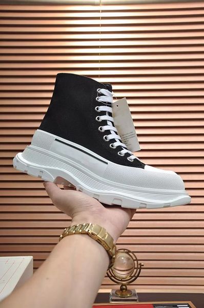 men women designers boot shoes white black green pink bicolor chunky light weight hi-sneakers squad sneaker boots with box size 35
men women designers boot shoes white black green pink bicolor chunky light weight hi-sneakers squad sneaker boots with box size 35