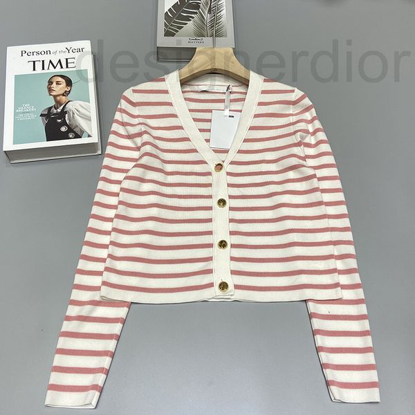 women's sweaters designer family d's 2022 early autumn sweater small and fresh women's v-neck stripe single breasted knitted, White;black
women's sweaters designer family d's 2022 early autumn sweater small and fresh women's v-neck stripe single breasted knitted, White;black