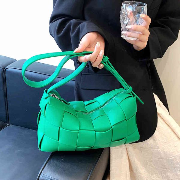 bags bag new women's 2022 high sense single shoulder messenger trend solid color texture woven small square bag purses
bags bag new women's 2022 high sense single shoulder messenger trend solid color texture woven small square bag purses