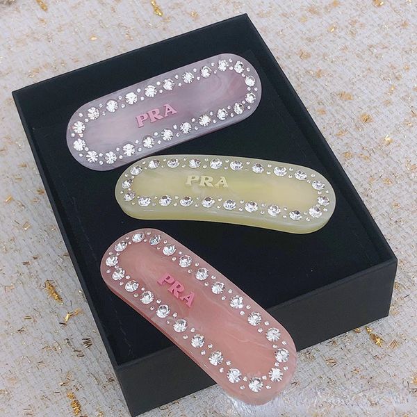 p brand letters designer hair clip barrettes luxury shining diamond acrylic classic hair pins for girls women party jewelry gift, Golden;silver
p brand letters designer hair clip barrettes luxury shining diamond acrylic classic hair pins for girls women party jewelry gift, Golden;silver