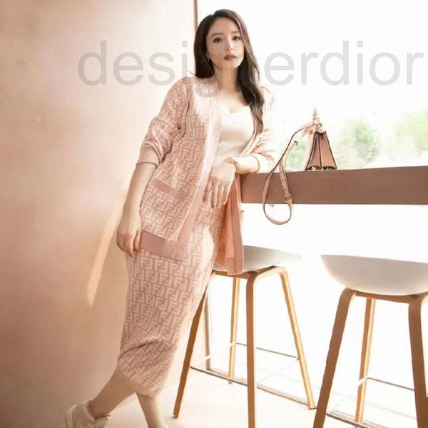 women's sweaters designer dong xuan's same knitting v-neck letter pattern long sleeve medium length cardigan lazy loose coat women, White;black
women's sweaters designer dong xuan's same knitting v-neck letter pattern long sleeve medium length cardigan lazy loose coat women, White;black