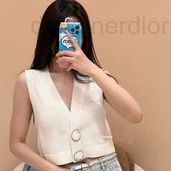 t-shirt women's t-shirt designer high version early autumn small fragrance v-neck sleeveless knitted vest cardigan celebrity style 22 n, White
t-shirt women's t-shirt designer high version early autumn small fragrance v-neck sleeveless knitted vest cardigan celebrity style 22 n, White