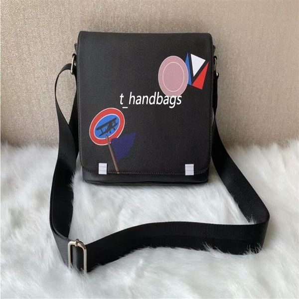 famous classic designer fashion men leather briefcase messenger bags cross body school bookbag shoulder bag 26cm 2102256g 
famous classic designer fashion men leather briefcase messenger bags cross body school bookbag shoulder bag 26cm 2102256g