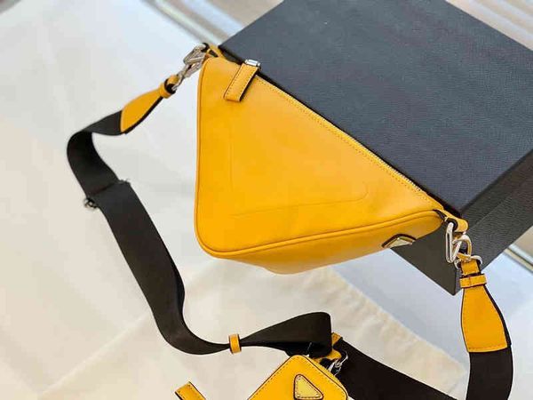 designer luxury women the tote bag fashion versatile handbags shoulder crossbody bags purse telfars totes large capacity saddle wallets 7a c
designer luxury women the tote bag fashion versatile handbags shoulder crossbody bags purse telfars totes large capacity saddle wallets 7a c