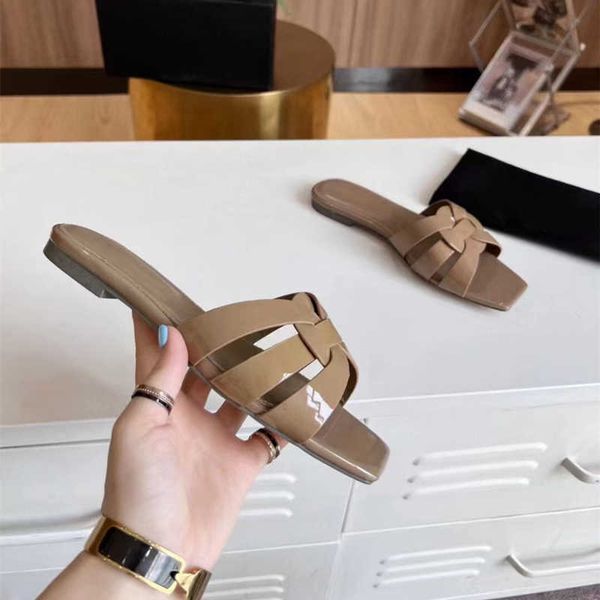 slippers summer h shoes fashion flat heel sandals word cool slippers casual streetwear ladies, Black
slippers summer h shoes fashion flat heel sandals word cool slippers casual streetwear ladies, Black