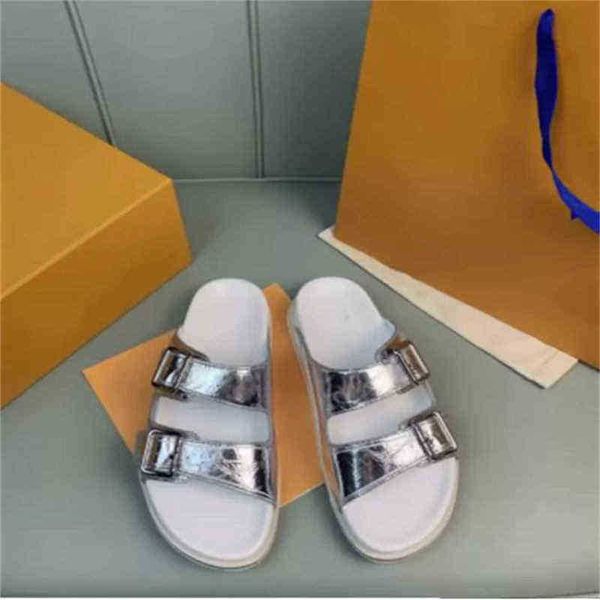 2022--1slippers designer slippers leather sandal slides 2 straps with adjusted gold buckles women summer flip flops have box size 38-44, Black
2022--1slippers designer slippers leather sandal slides 2 straps with adjusted gold buckles women summer flip flops have box size 38-44, Black