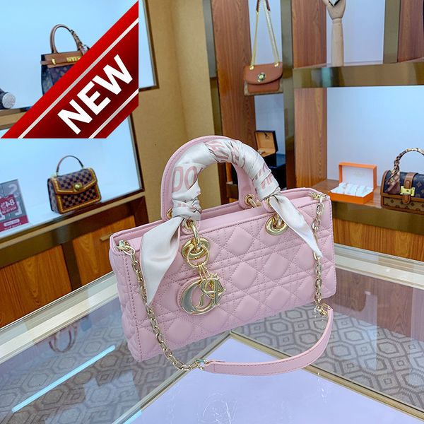 designer bags leather princess diana women's patent hand-held underarm 2022 new fashion premium lingge single shoulder messenger
designer bags leather princess diana women's patent hand-held underarm 2022 new fashion premium lingge single shoulder messenger