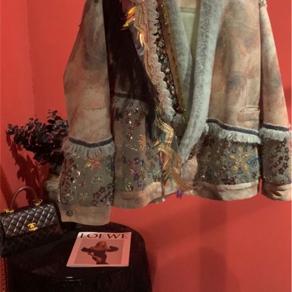 women's jackets designer 2021 haining winter new product italian european heavy industry wool fur integrated long sleeve coat female nq, Black;brown
women's jackets designer 2021 haining winter new product italian european heavy industry wool fur integrated long sleeve coat female nq, Black;brown