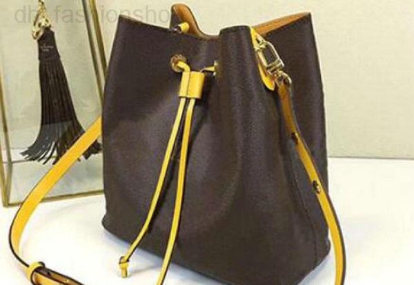 shoulder bags women luxurys designers bags leather famous shoulder bag tote designer handbags shopping bag purse messenger bag shoulder bags
shoulder bags women luxurys designers bags leather famous shoulder bag tote designer handbags shopping bag purse messenger bag shoulder bags