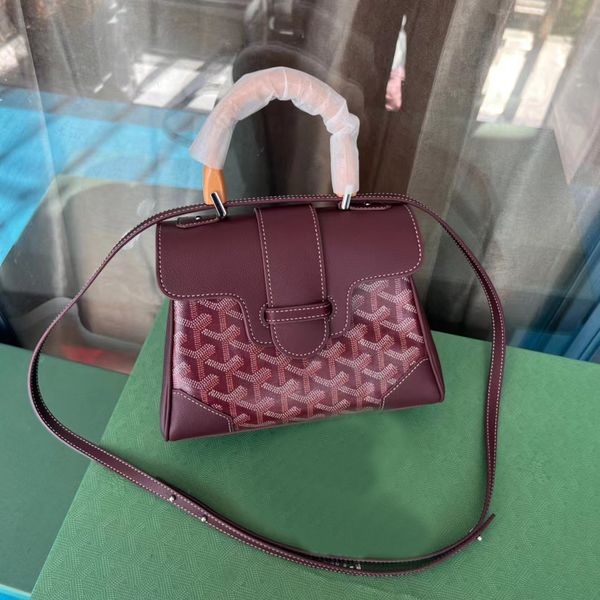 handbag multicolor structure mini bag crossbody one shoulder designer handheld ladies large horsebit wallet luxury fashion trend noble purpl
handbag multicolor structure mini bag crossbody one shoulder designer handheld ladies large horsebit wallet luxury fashion trend noble purpl