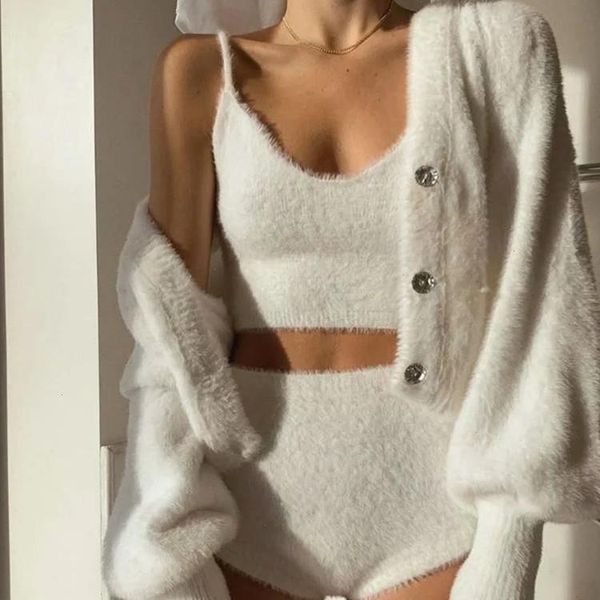 ins fashion women mohair womens sleepwear sweater cardigans sets bra with, Black;red
ins fashion women mohair womens sleepwear sweater cardigans sets bra with, Black;red