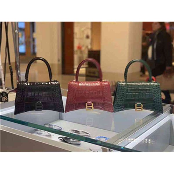 designer bags balenciga luxury tote shopping bag hourglass xs crocodile single shoulder diagonal portable bag women's large capacity 20
designer bags balenciga luxury tote shopping bag hourglass xs crocodile single shoulder diagonal portable bag women's large capacity 20