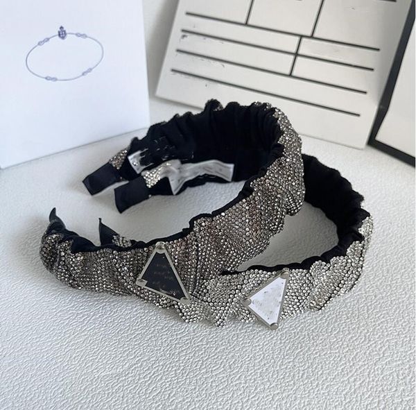 2022 korean version flash diamond pleated letter headband fashion stitching headwear female fast delivery, Silver
2022 korean version flash diamond pleated letter headband fashion stitching headwear female fast delivery, Silver