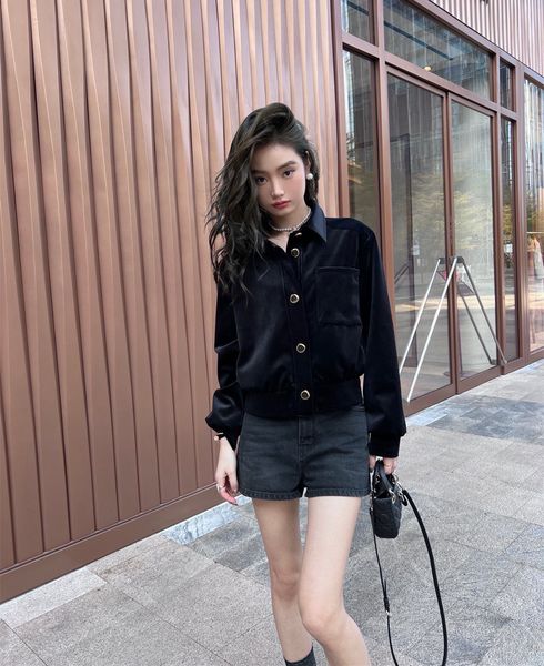 brand jackets ys2022women's new autumn high-quality coat fashion upscale spring coat classic logo shirt mother's day birthday gift, Black;brown
brand jackets ys2022women's new autumn high-quality coat fashion upscale spring coat classic logo shirt mother's day birthday gift, Black;brown