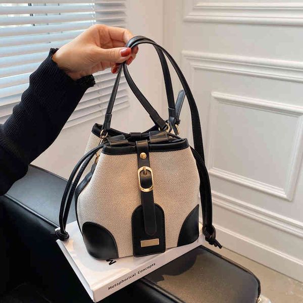 messenger bags contrast bucket bag women's 2022 summer new sling shoulder bag canvas splicing texture messenger handbags
messenger bags contrast bucket bag women's 2022 summer new sling shoulder bag canvas splicing texture messenger handbags